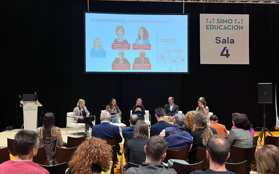 Expertos destacan la importancia de cuidar el bienestar digital de las y los más jóvenes en SIMO 2025